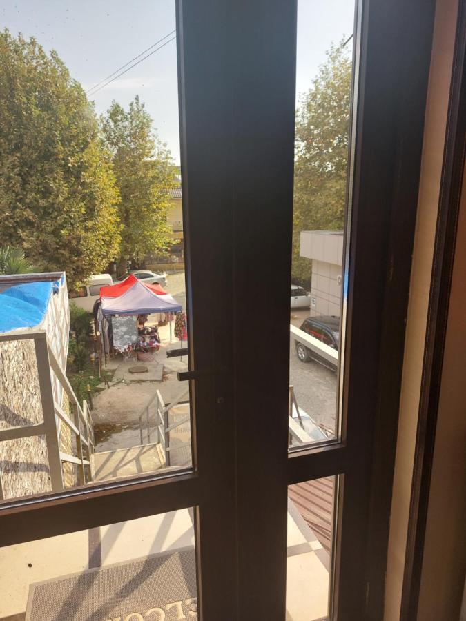 Hôtel Амир à Gagra Extérieur photo