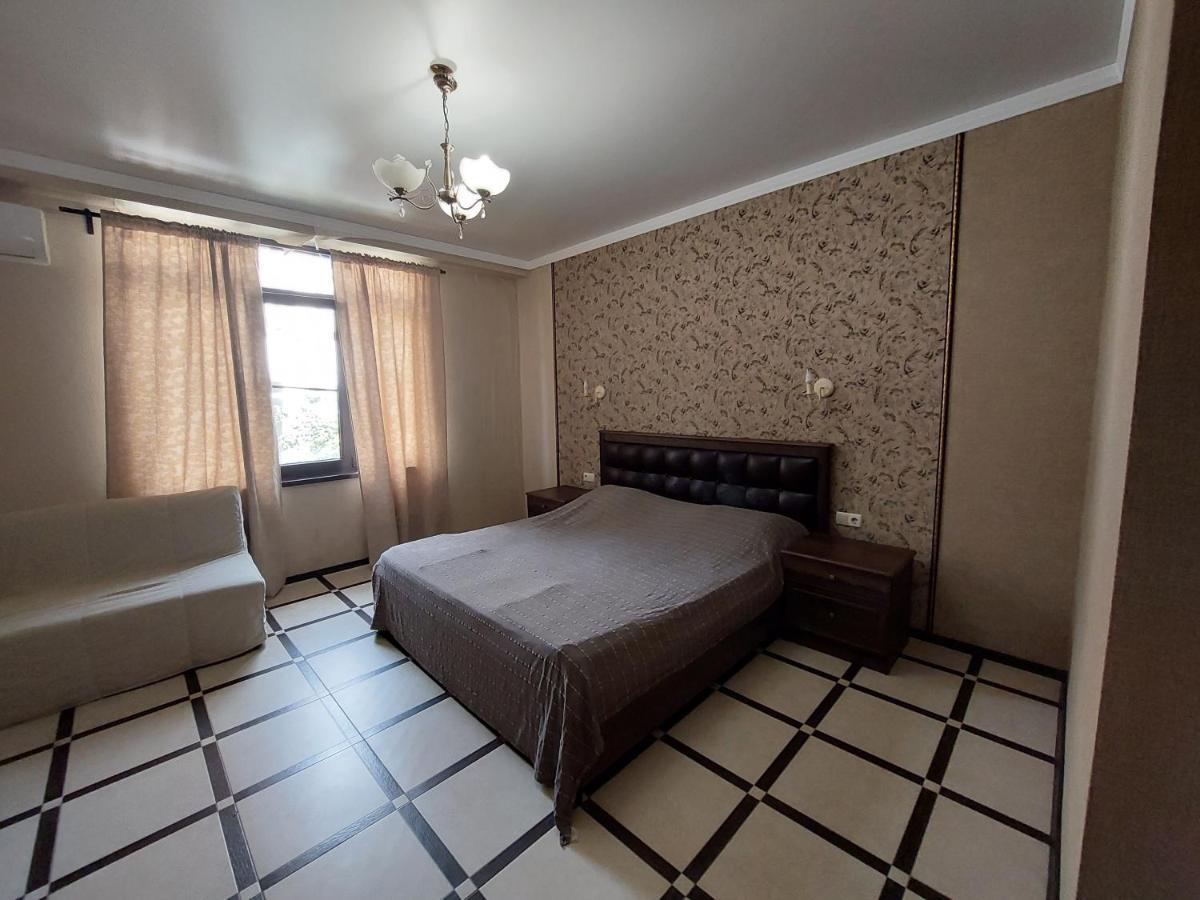 Hôtel Амир à Gagra Extérieur photo