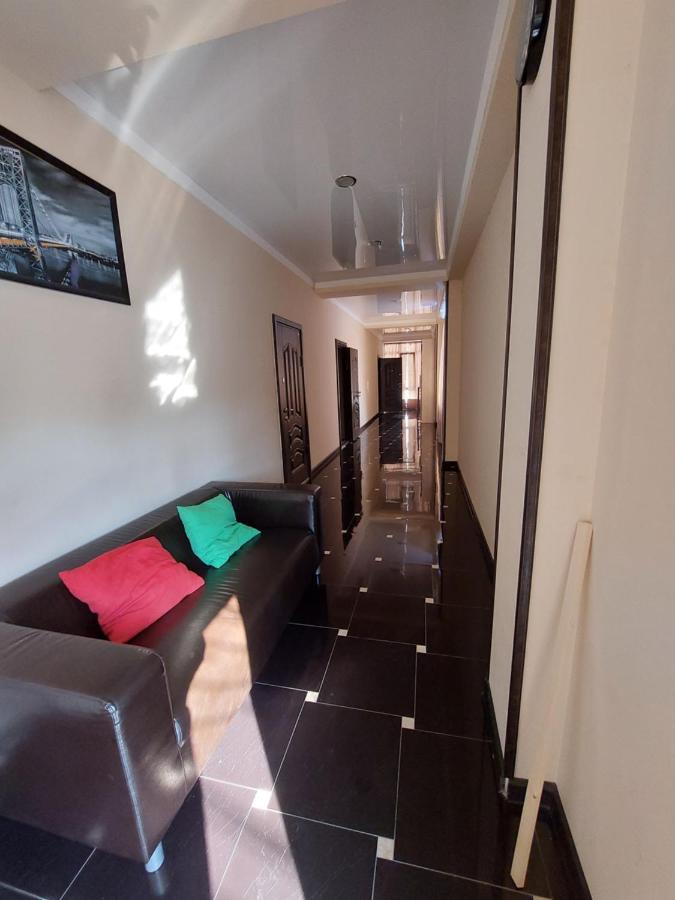 Hôtel Амир à Gagra Extérieur photo